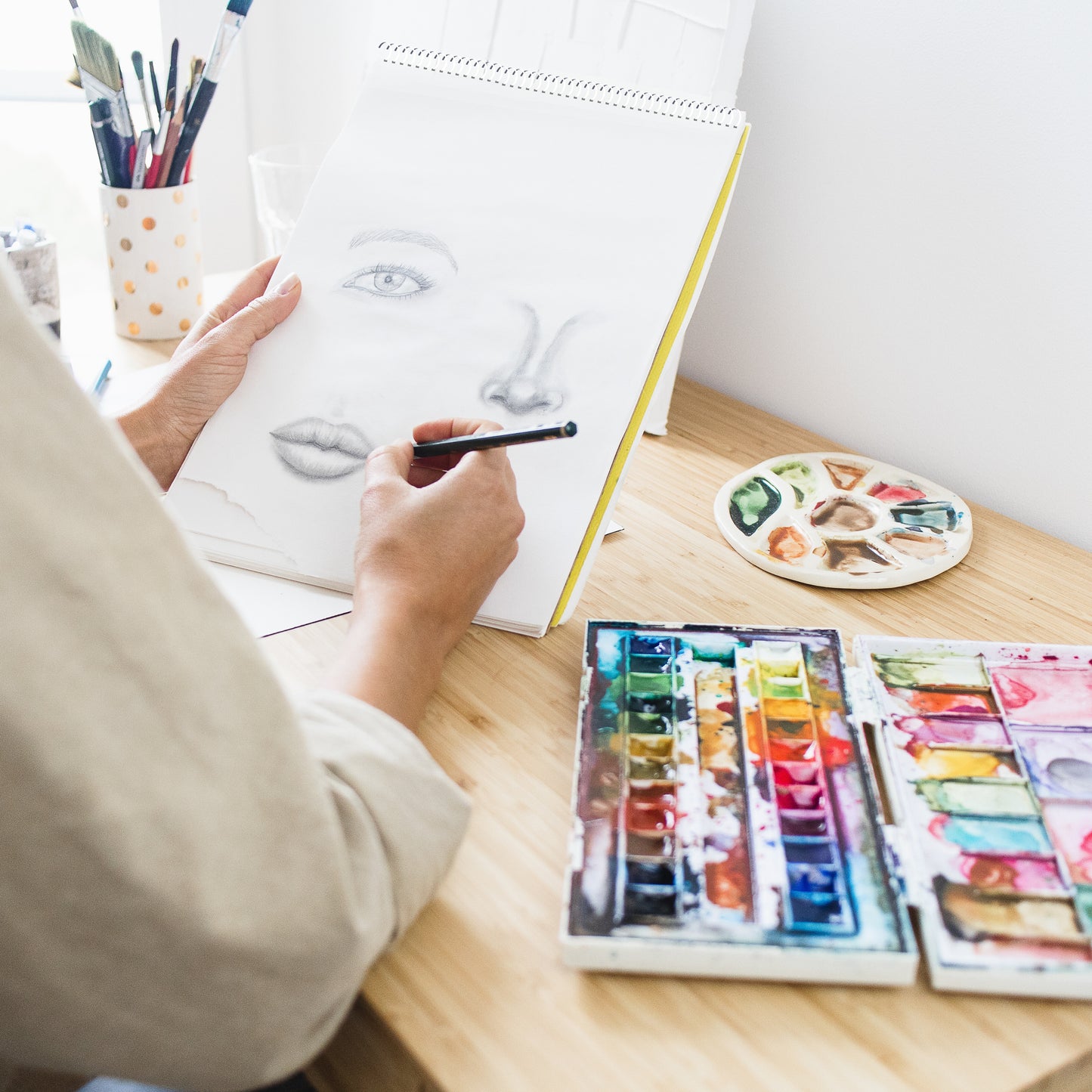 A4 Spiral Bound Sketch Pad – 40 Sheets of 90gsm White Cartridge Paper | Durable & Portable Sketchbook for Artists